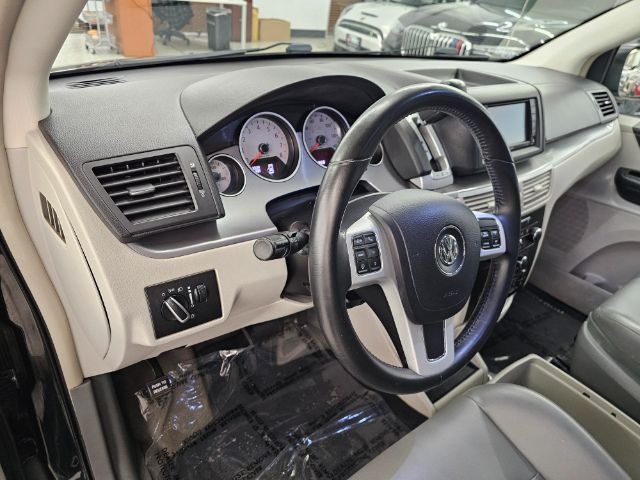 Volkswagen Routan 4dr Wgn SE w/RSE & Navigation 2013