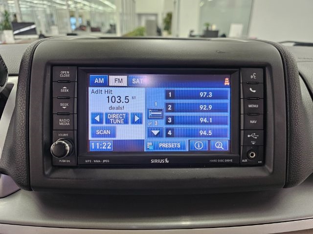 Volkswagen Routan 4dr Wgn SE w/RSE & Navigation 2013