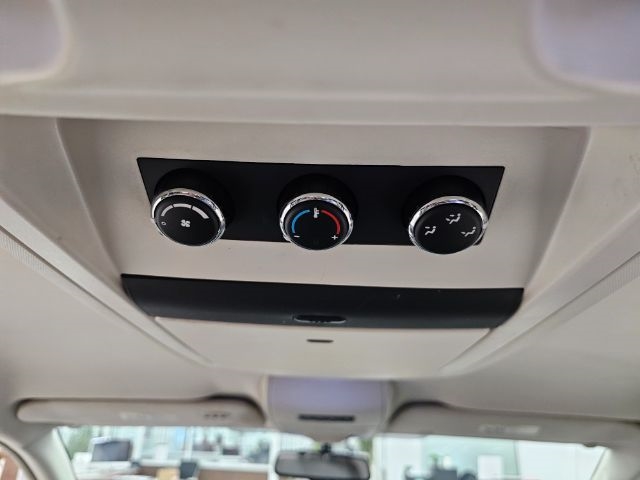 Volkswagen Routan 4dr Wgn SE w/RSE & Navigation 2013