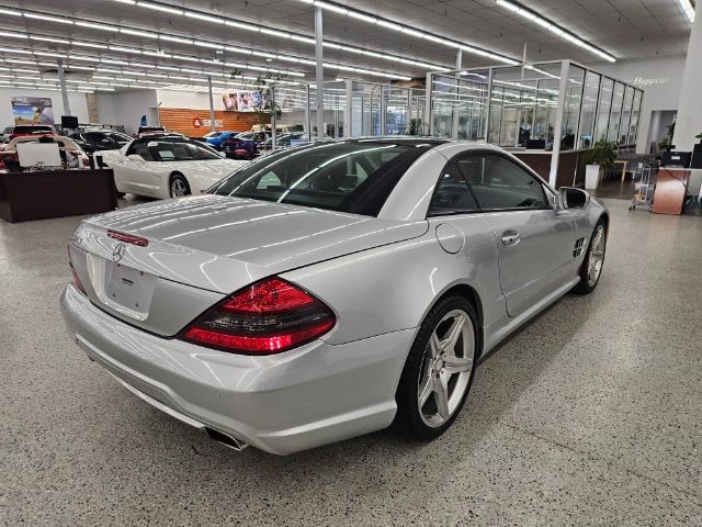 Mercedes-Benz SL-Class 2dr Roadster SL 550 2011