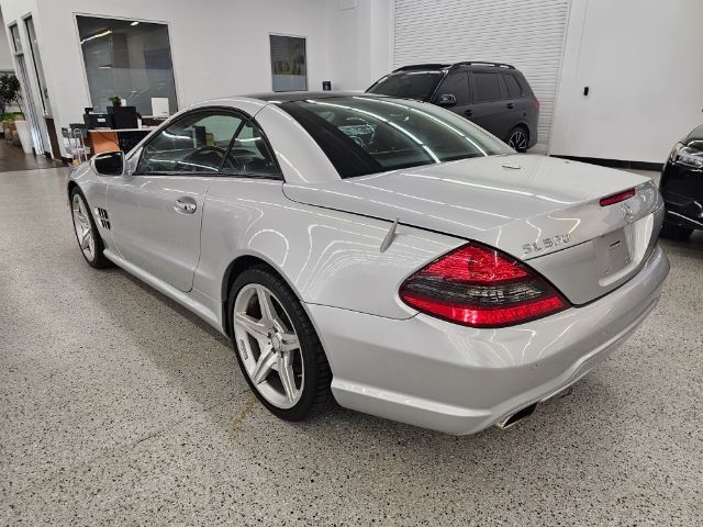 Mercedes-Benz SL-Class 2dr Roadster SL 550 2011