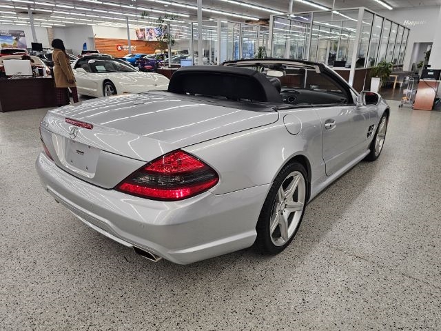 Mercedes-Benz SL-Class 2dr Roadster SL 550 2011