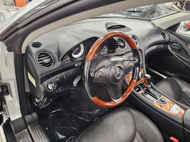 Mercedes-Benz SL-Class 2dr Roadster SL 550 2011