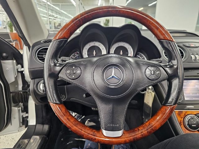 Mercedes-Benz SL-Class 2dr Roadster SL 550 2011