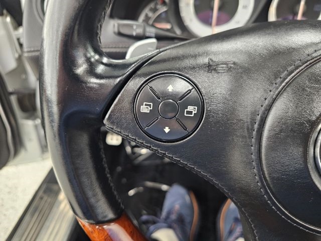 Mercedes-Benz SL-Class 2dr Roadster SL 550 2011