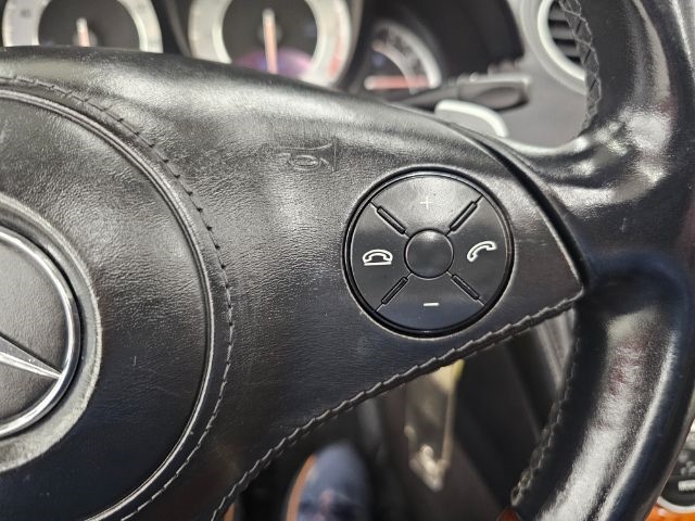 Mercedes-Benz SL-Class 2dr Roadster SL 550 2011