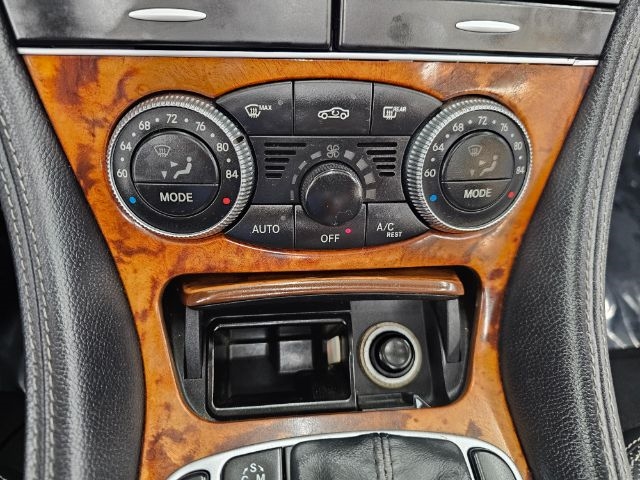 Mercedes-Benz SL-Class 2dr Roadster SL 550 2011