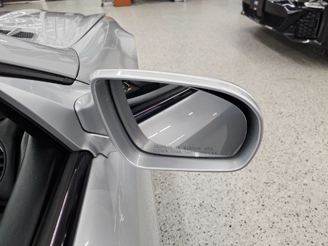 Mercedes-Benz SL-Class 2dr Roadster SL 550 2011