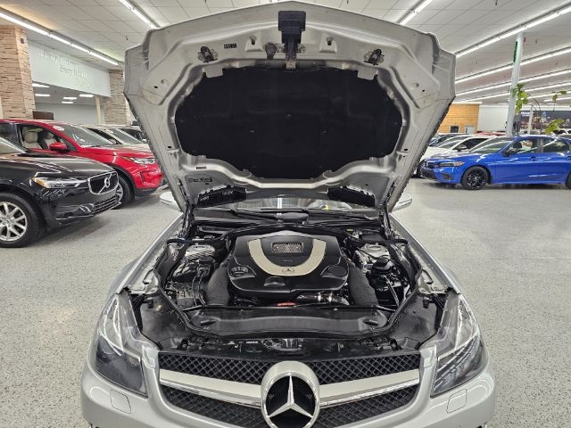 Mercedes-Benz SL-Class 2dr Roadster SL 550 2011