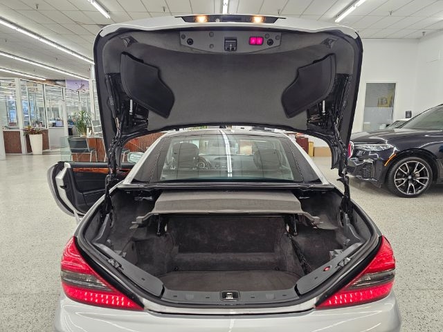 Mercedes-Benz SL-Class 2dr Roadster SL 550 2011