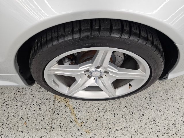 Mercedes-Benz SL-Class 2dr Roadster SL 550 2011