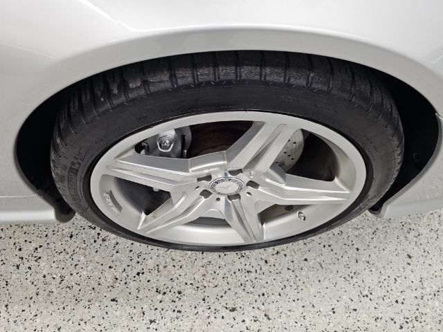 Mercedes-Benz SL-Class 2dr Roadster SL 550 2011