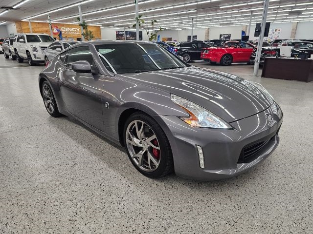 Nissan 370Z Coupe Sport Tech Manual 2017