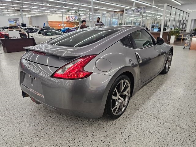 Nissan 370Z Coupe Sport Tech Manual 2017