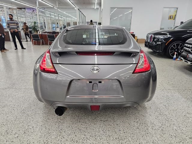 Nissan 370Z Coupe Sport Tech Manual 2017