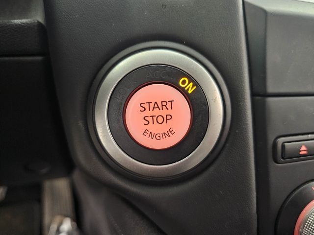 Nissan 370Z Coupe Sport Tech Manual 2017