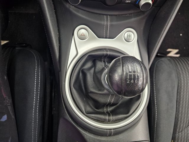 Nissan 370Z Coupe Sport Tech Manual 2017