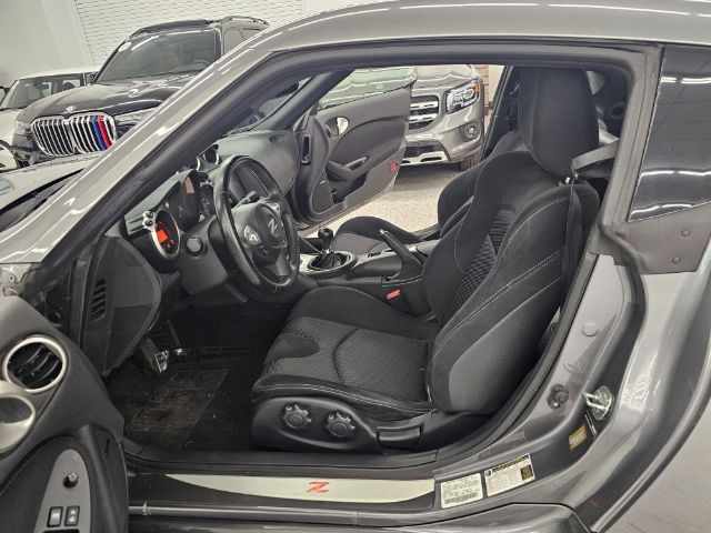 Nissan 370Z Coupe Sport Tech Manual 2017