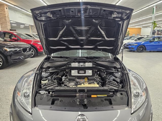 Nissan 370Z Coupe Sport Tech Manual 2017