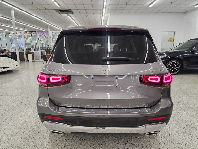 Mercedes-Benz GLB GLB 250 4MATIC SUV 2022