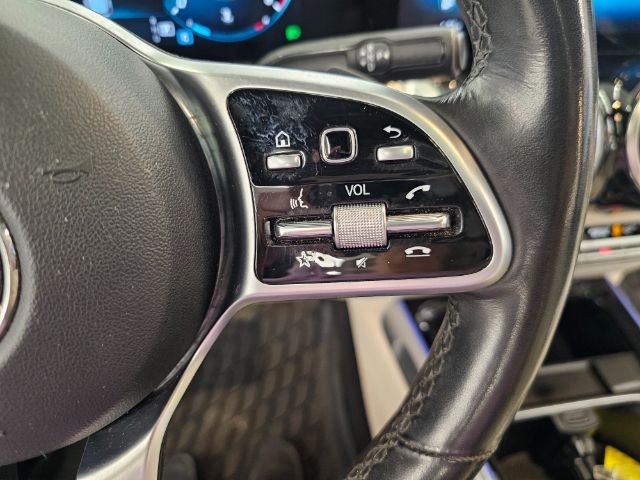 Mercedes-Benz GLB GLB 250 4MATIC SUV 2022