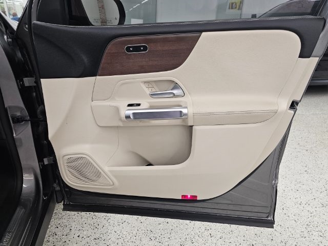 Mercedes-Benz GLB GLB 250 4MATIC SUV 2022