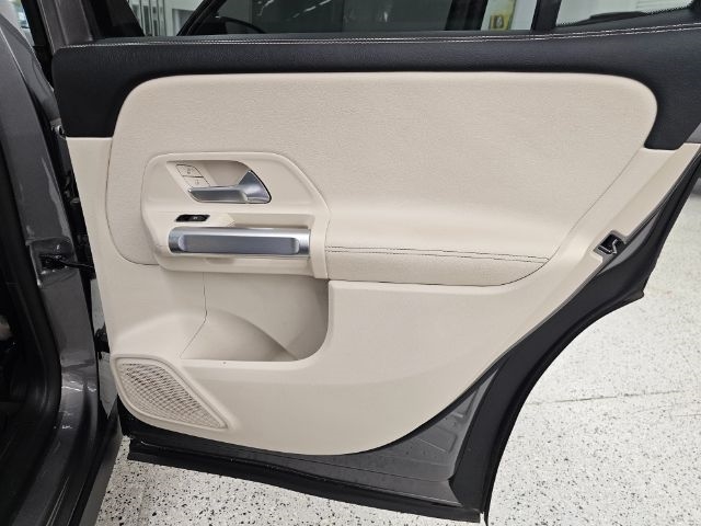 Mercedes-Benz GLB GLB 250 4MATIC SUV 2022