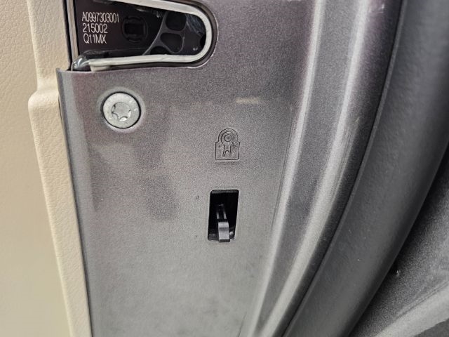 Mercedes-Benz GLB GLB 250 4MATIC SUV 2022