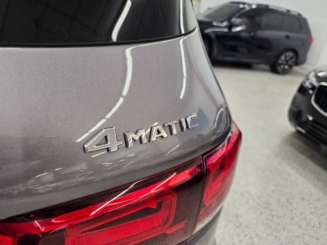 Mercedes-Benz GLB GLB 250 4MATIC SUV 2022