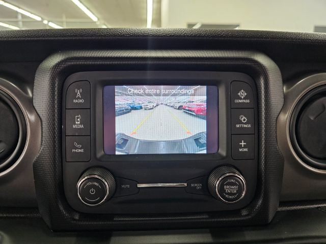 Jeep Gladiator Willys 4x4 2021