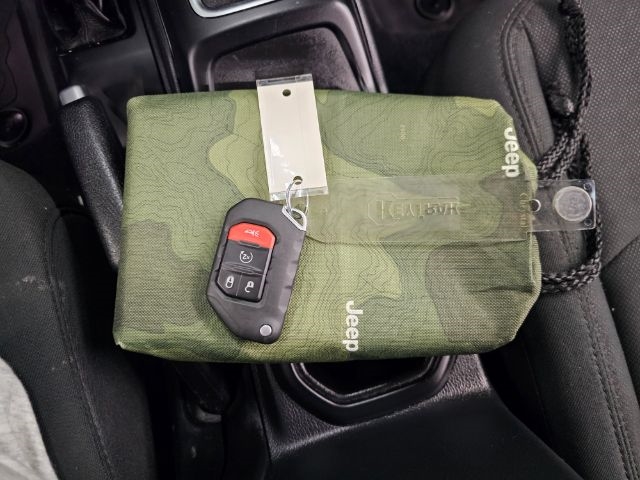 Jeep Gladiator Willys 4x4 2021