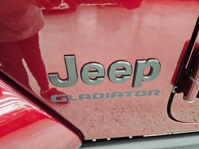 Jeep Gladiator Willys 4x4 2021