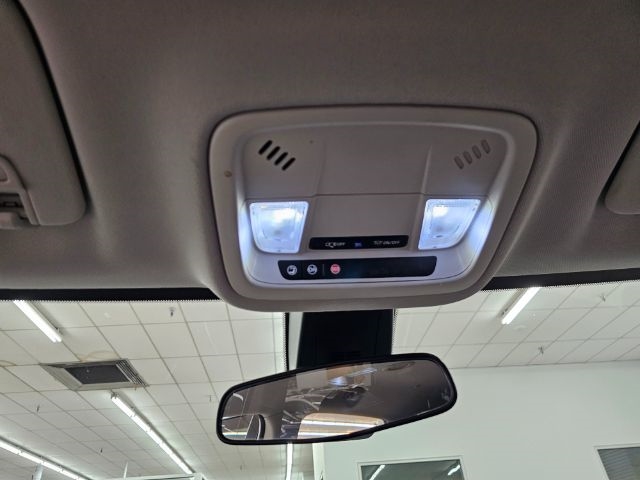 Chevrolet Traverse AWD 4dr LS w/1FL 2021