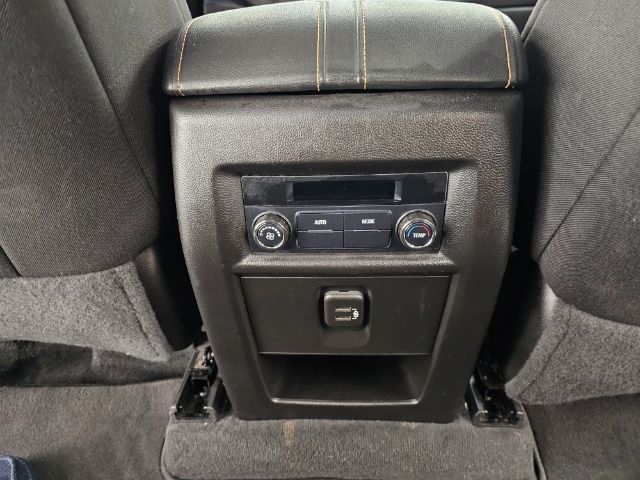 Chevrolet Traverse AWD 4dr LS w/1FL 2021