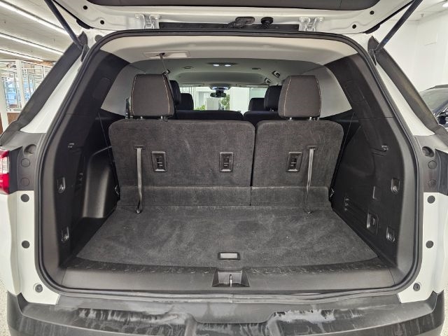 Chevrolet Traverse AWD 4dr LS w/1FL 2021