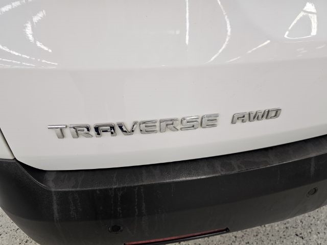 Chevrolet Traverse AWD 4dr LS w/1FL 2021