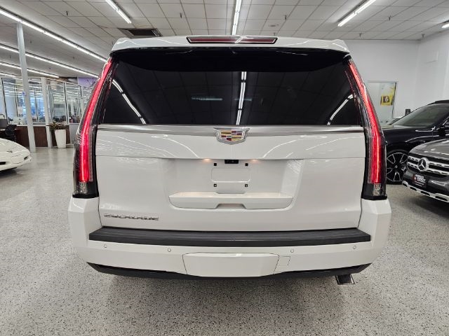 Cadillac Escalade 4WD 4dr Platinum 2019