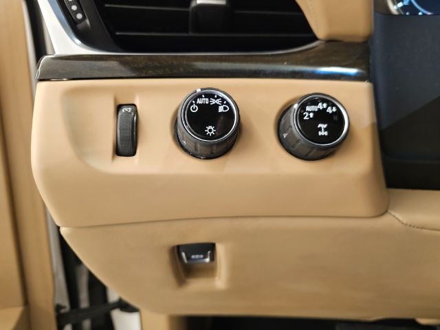 Cadillac Escalade 4WD 4dr Platinum 2019