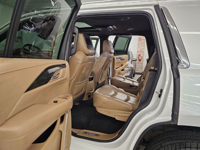 Cadillac Escalade 4WD 4dr Platinum 2019