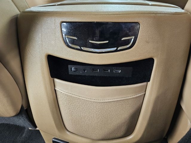 Cadillac Escalade 4WD 4dr Platinum 2019