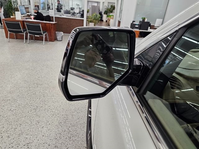 Cadillac Escalade 4WD 4dr Platinum 2019