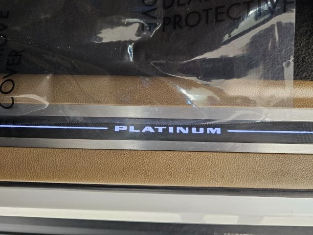 Cadillac Escalade 4WD 4dr Platinum 2019