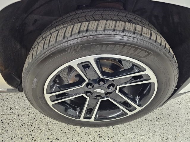 Cadillac Escalade 4WD 4dr Platinum 2019