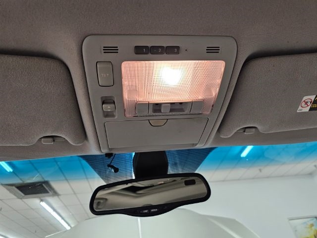 Lexus RX 330 4dr SUV AWD 2005