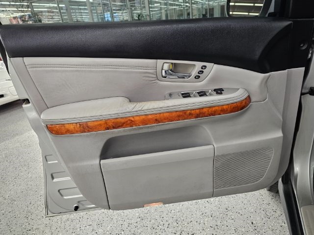 Lexus RX 330 4dr SUV AWD 2005