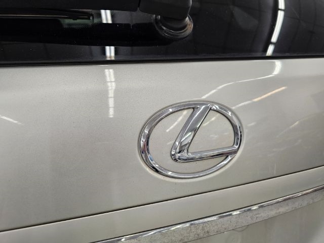 Lexus RX 330 4dr SUV AWD 2005