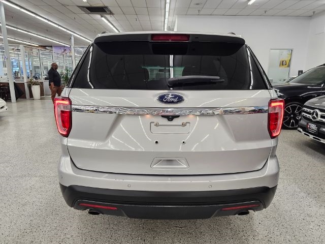 Ford Explorer Base FWD 2017