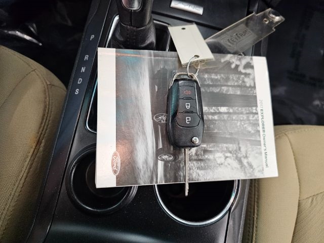 Ford Explorer Base FWD 2017