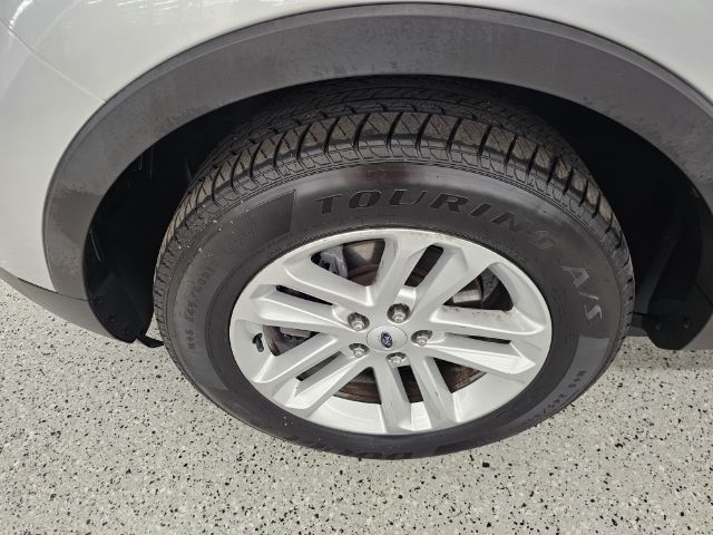 Ford Explorer Base FWD 2017