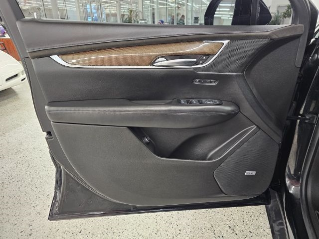 Cadillac XT5 AWD 4dr Platinum 2017